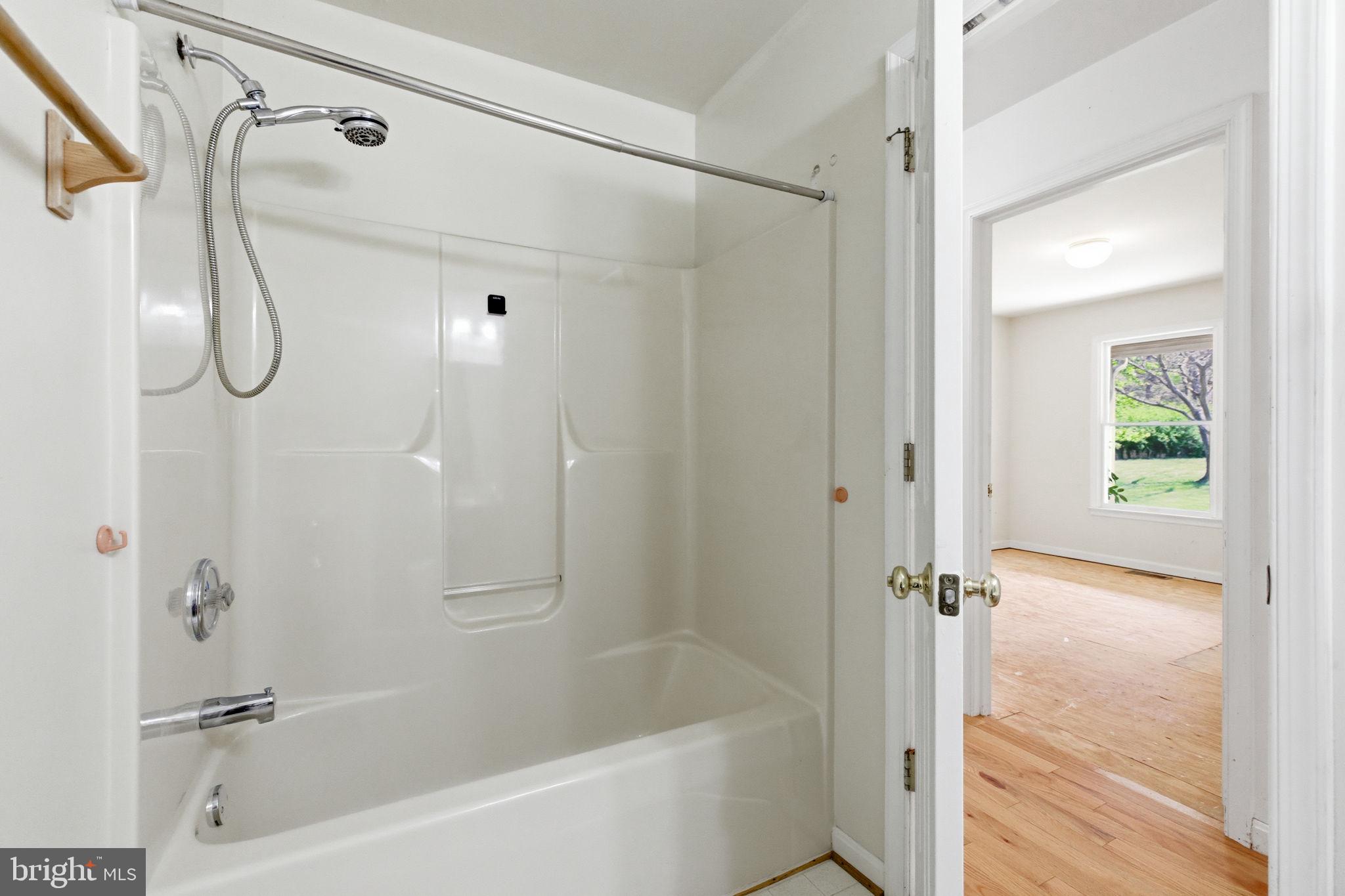 INDIAN RUN ESTATES - Residential