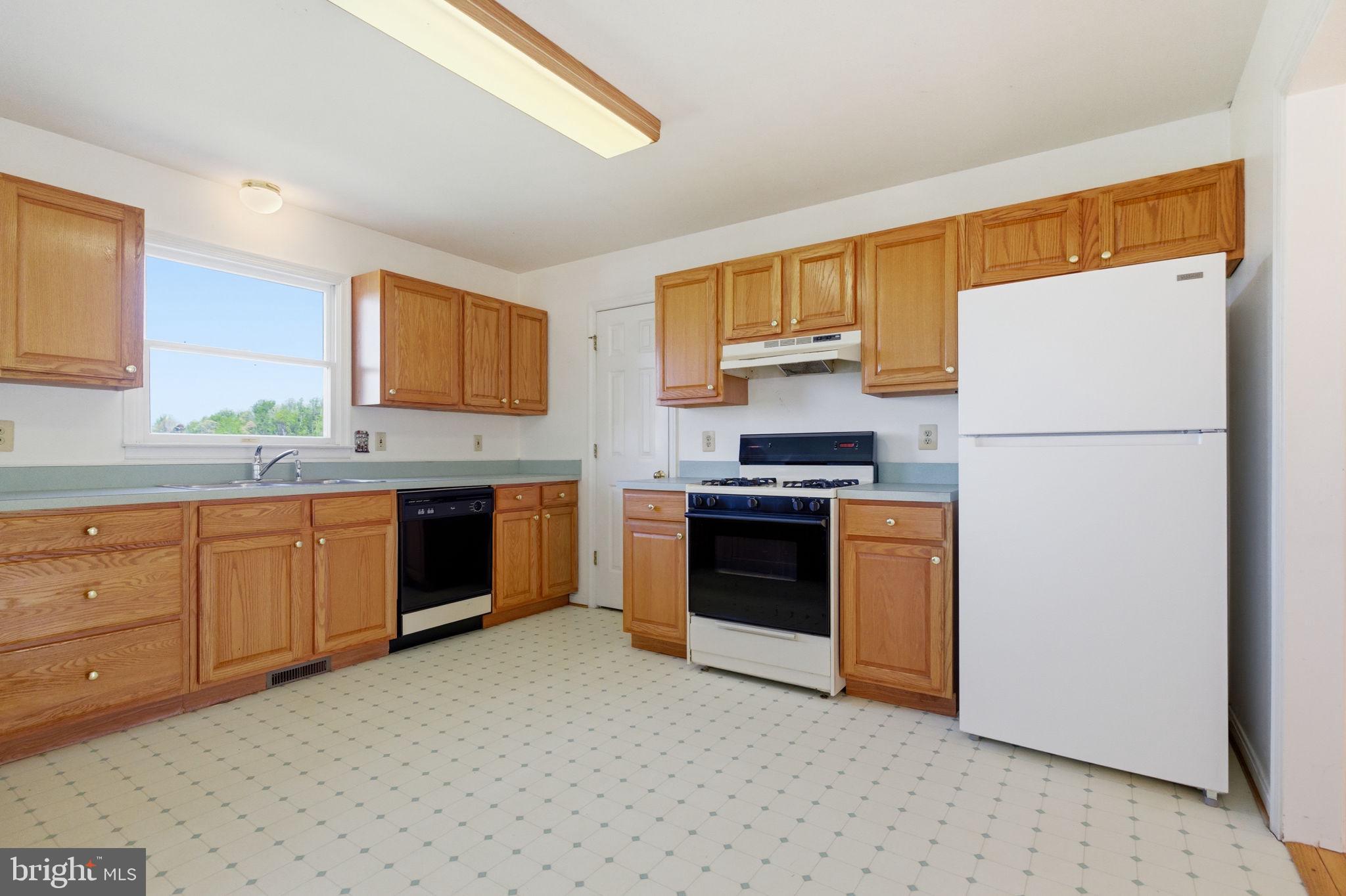 4004 INDIAN RUN ROAD