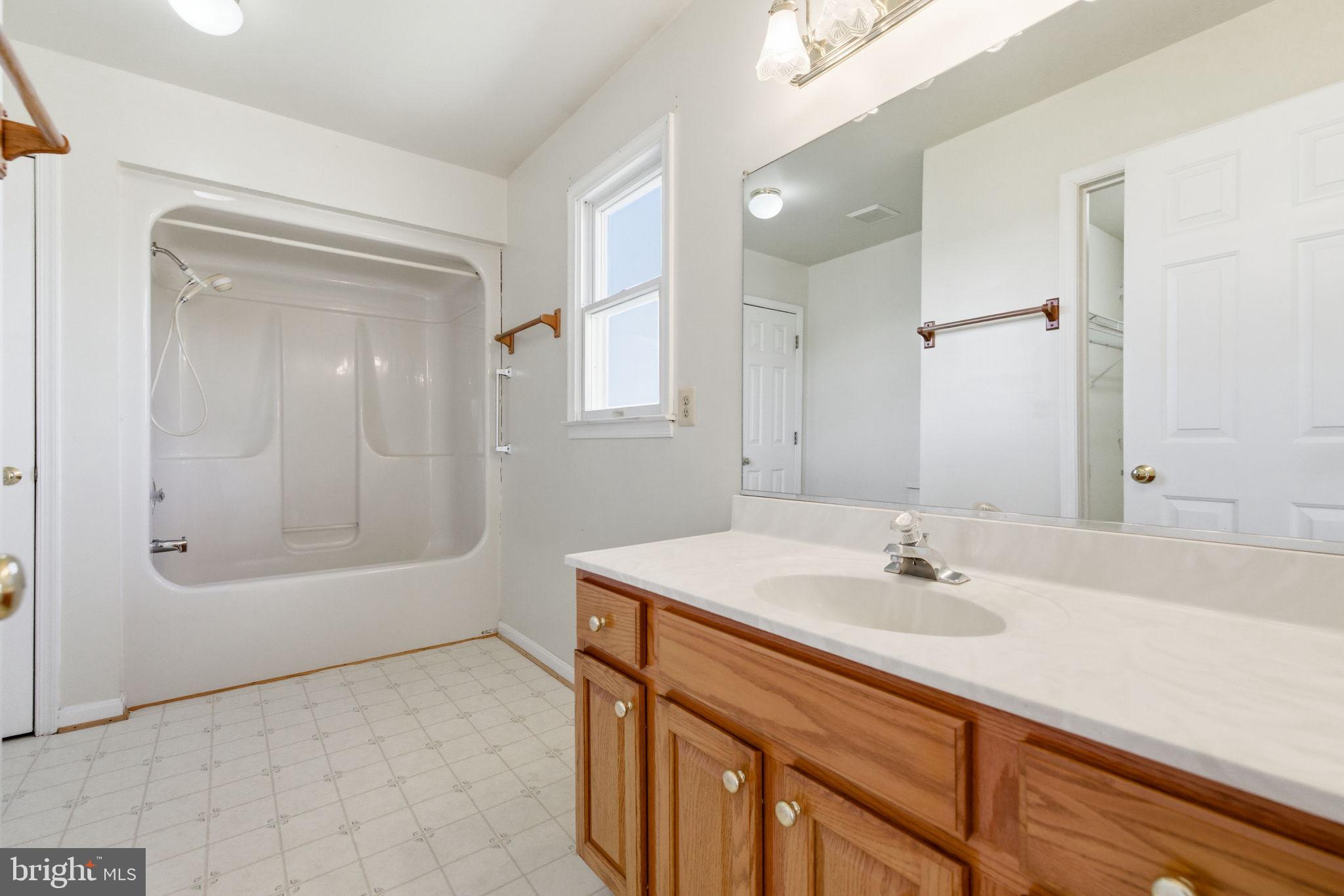 INDIAN RUN ESTATES - Residential