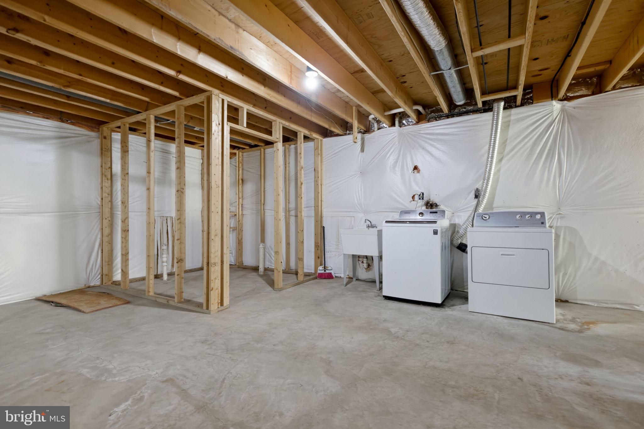 INDIAN RUN ESTATES - Residential