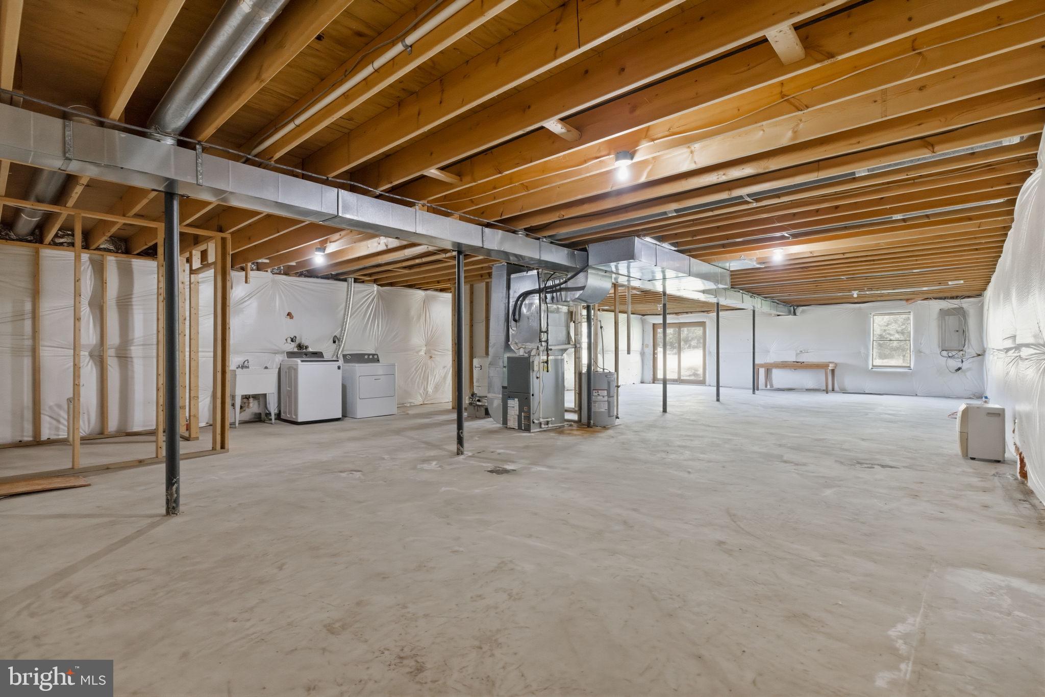 INDIAN RUN ESTATES - Residential