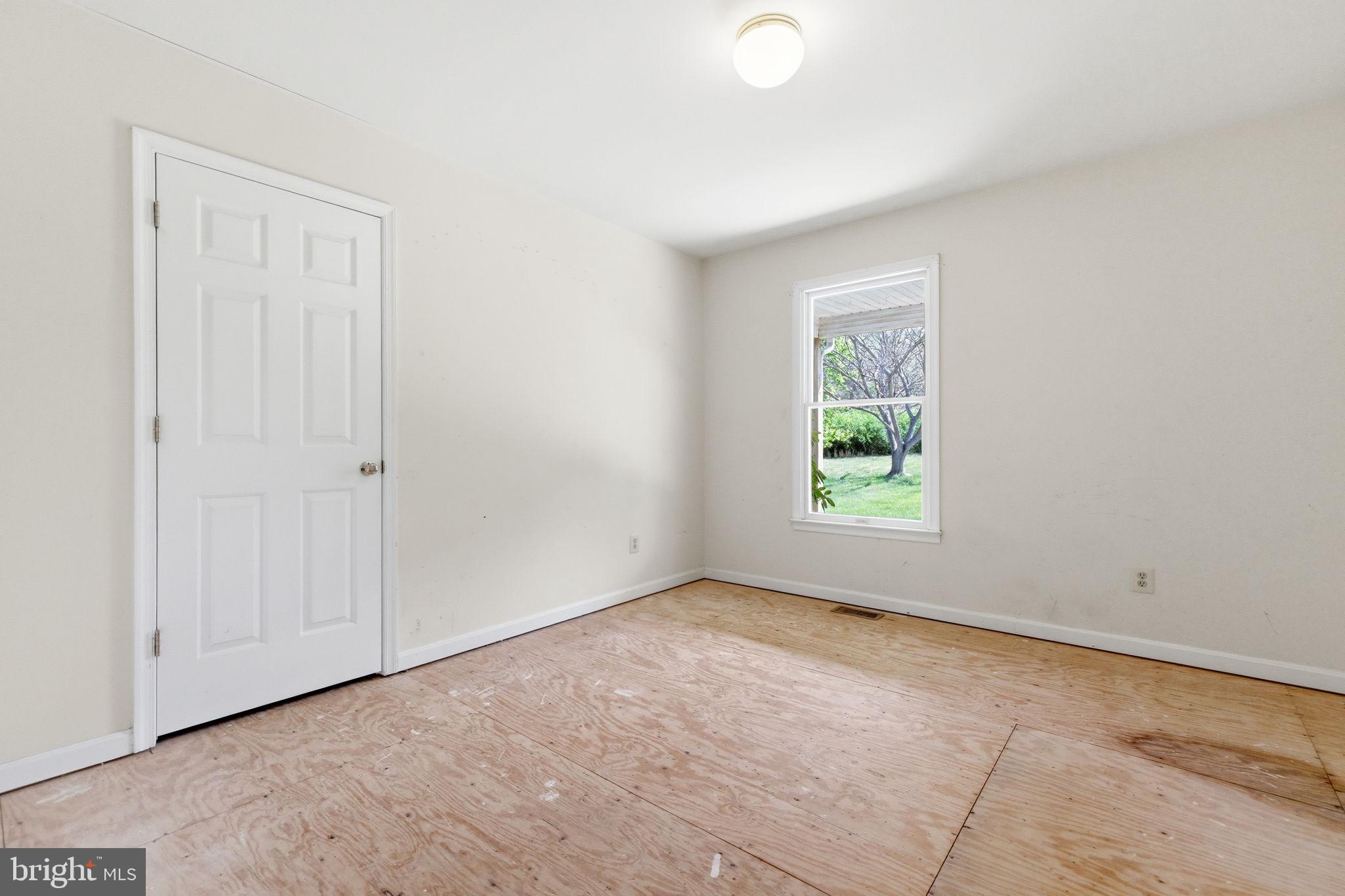 INDIAN RUN ESTATES - Residential