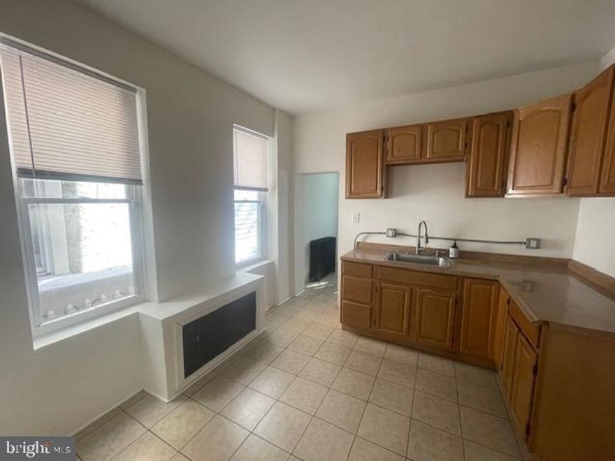 Welcome to this bright and spacious home, offering a blend of comfort and convenience! This property features high ceilings throughout, creating an open and airy feel. The large backyard provides an ideal space for relaxation or outdoor gatherings, perfect for enjoying fresh air in privacy. Inside, you’ll find a convenient in-unit laundry room complete with a washer and dryer. Pets are welcome, so bring along your furry friends! Located in a desirable area, this home is ready to suit your lifestyle needs. Tenants are responsible for all utilities. Schedule a showing today!