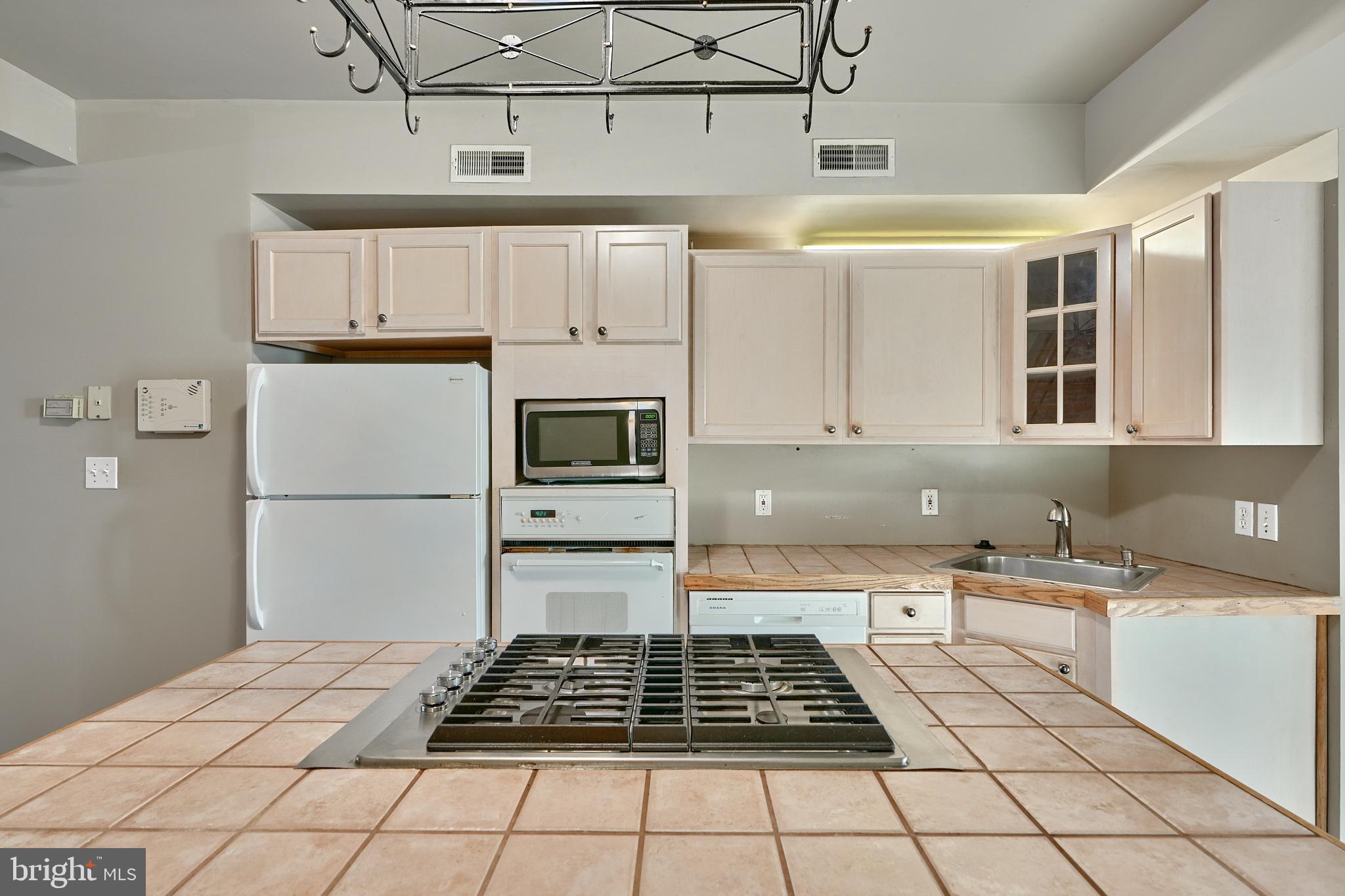 CANTON - Residential Lease