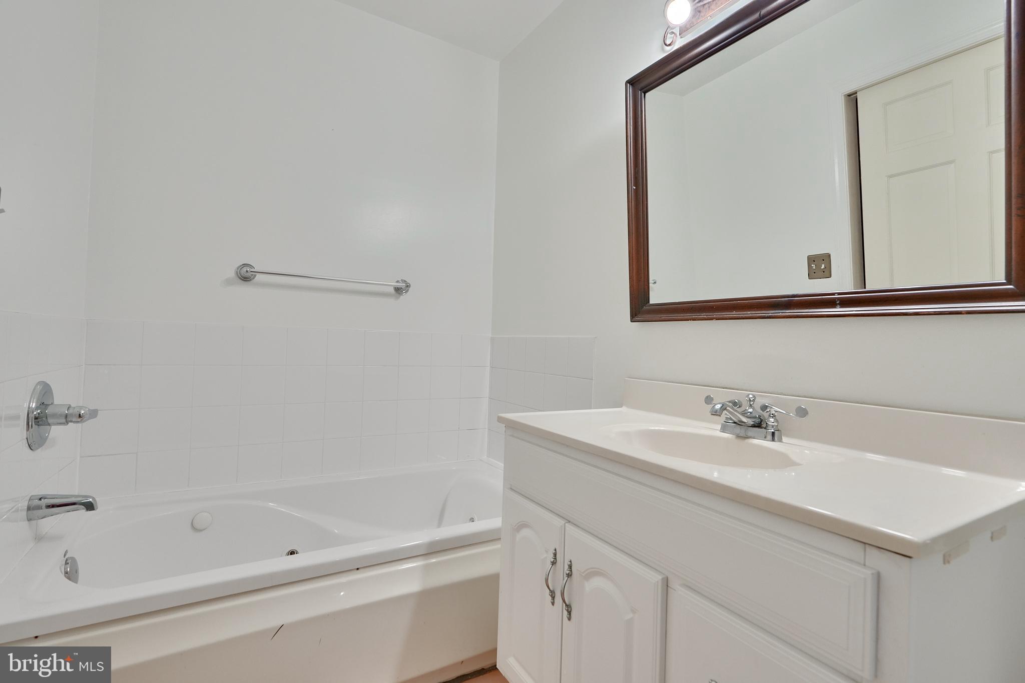 CANTON - Residential Lease