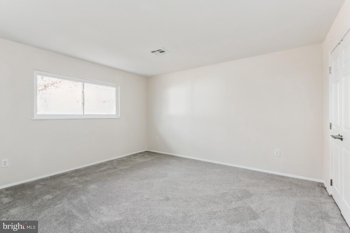 HOLLY PARK - Residential