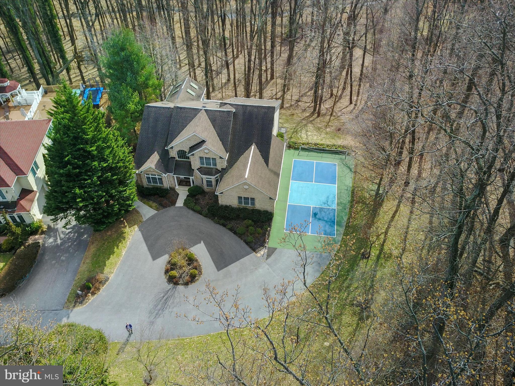 ENCLAVE - Residential