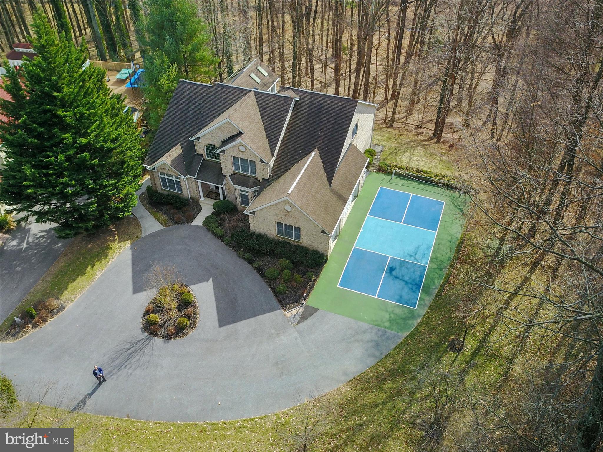 ENCLAVE - Residential