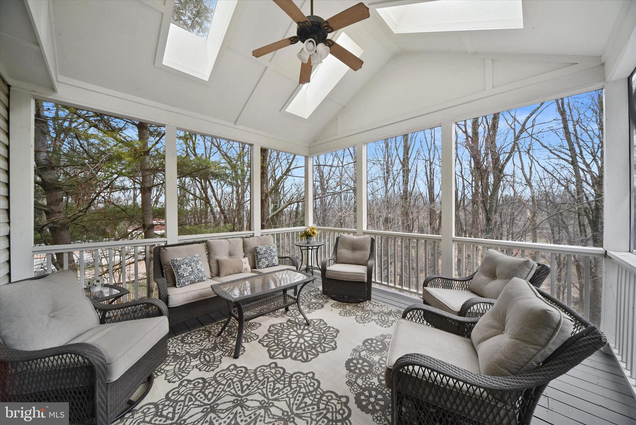 ENCLAVE - Residential