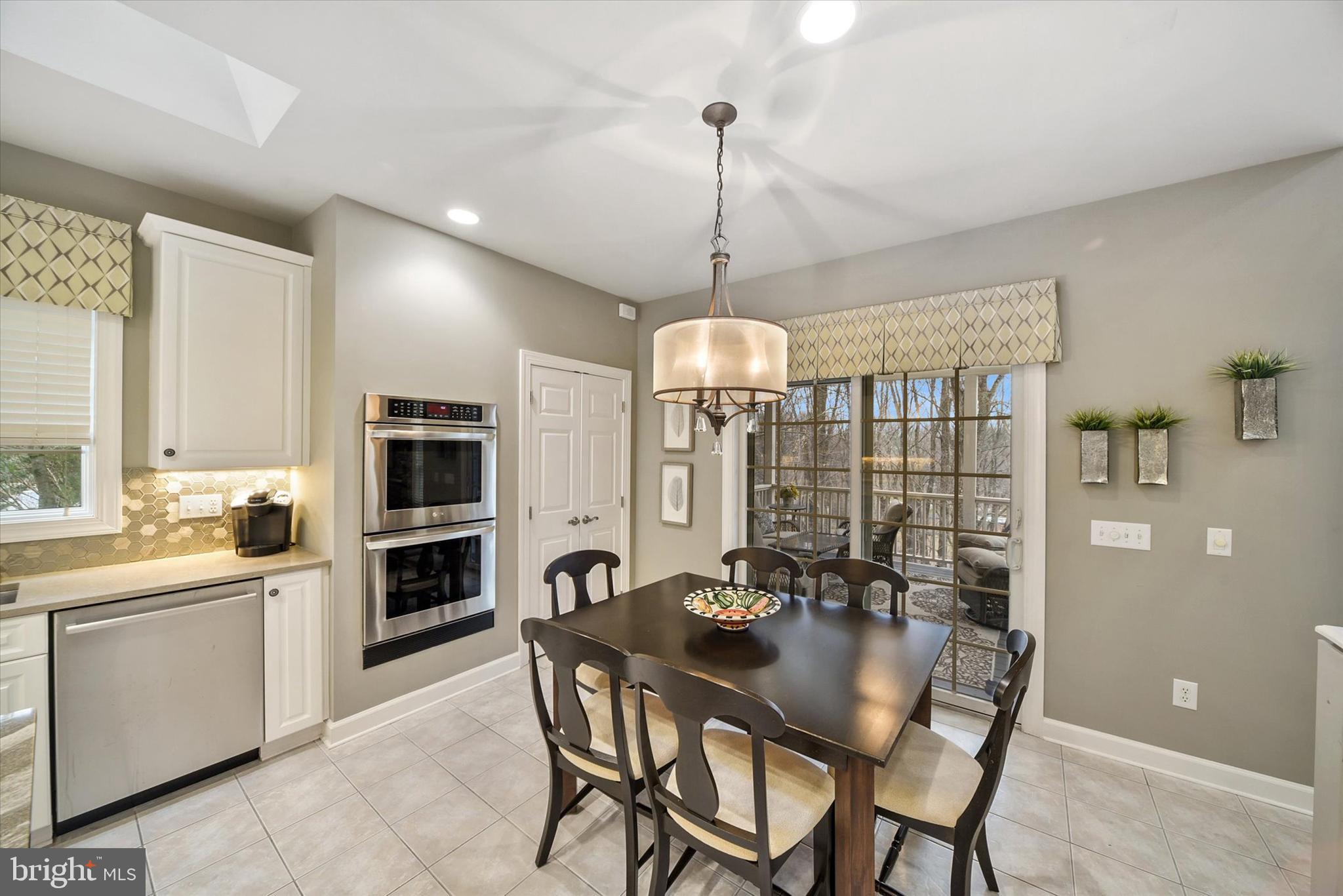 ENCLAVE - Residential