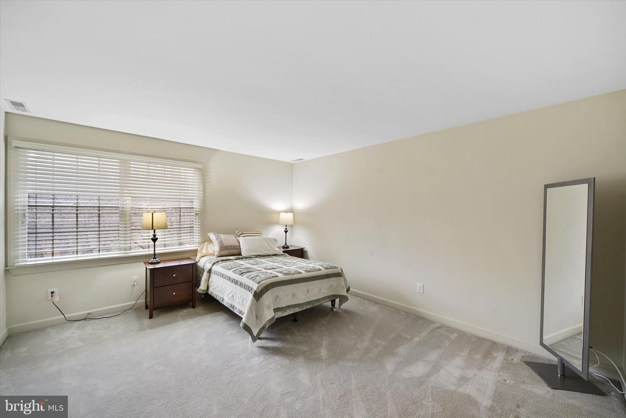 ENCLAVE - Residential