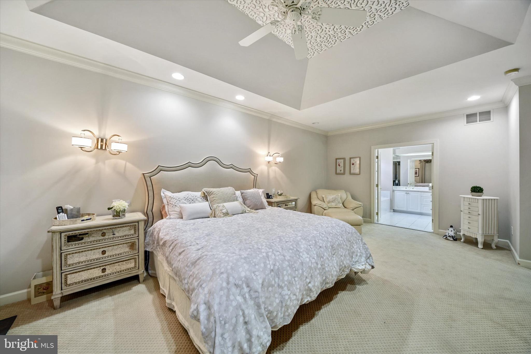 ENCLAVE - Residential