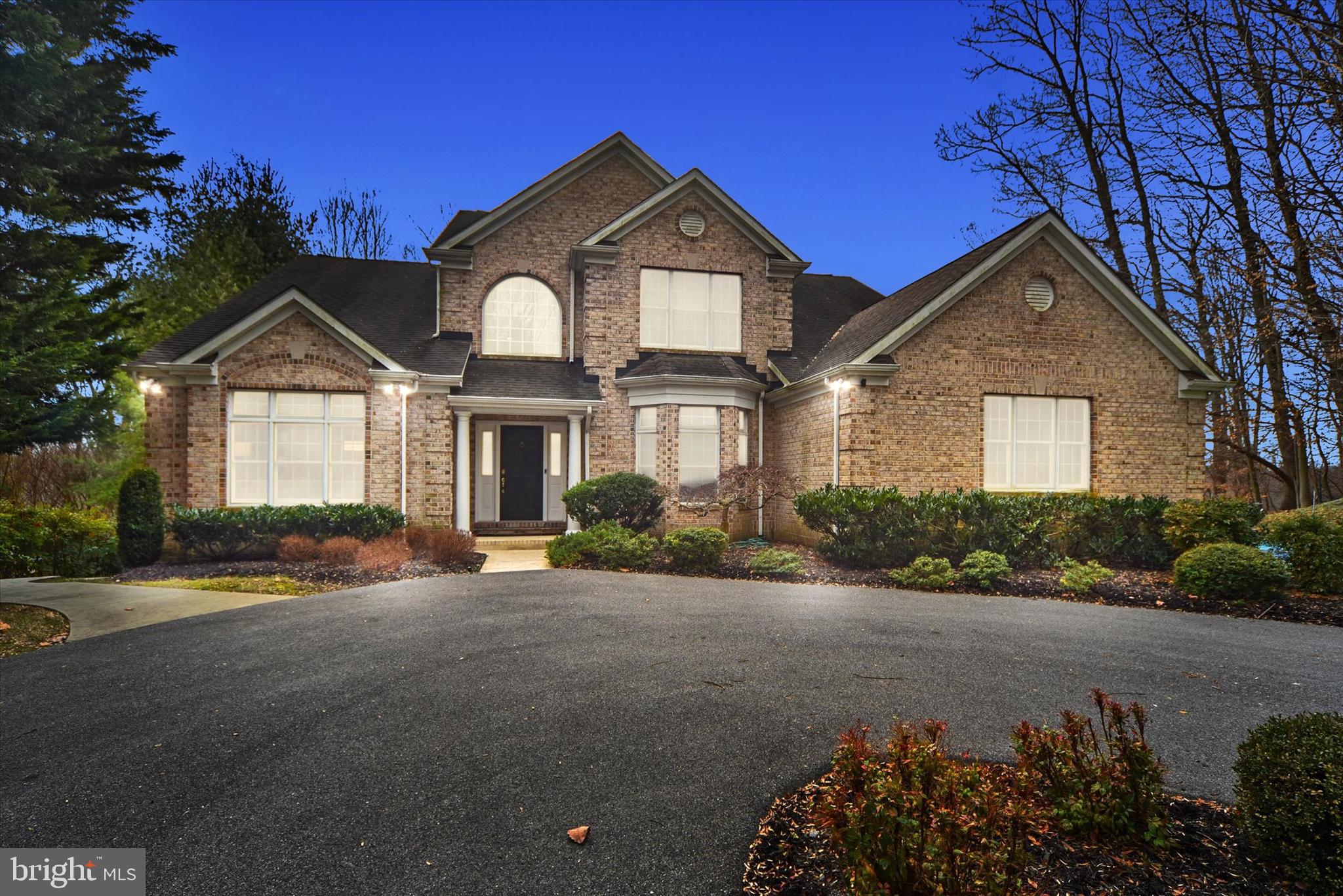 ENCLAVE - Residential