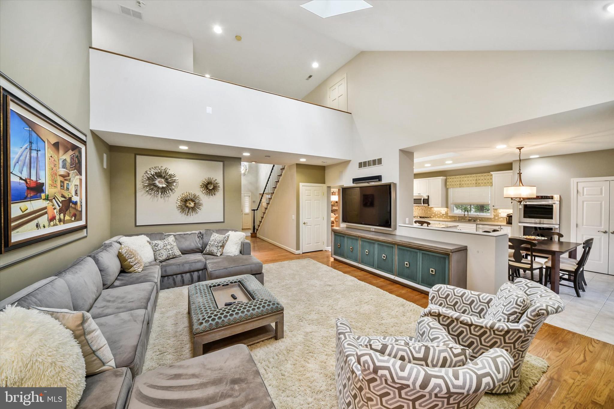 ENCLAVE - Residential