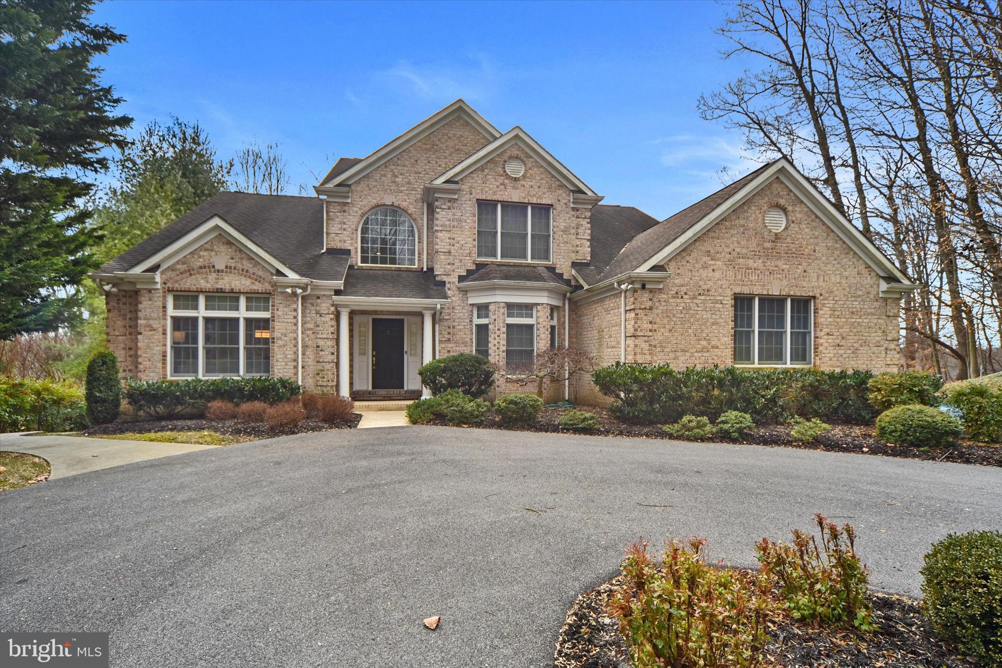 ENCLAVE - Residential