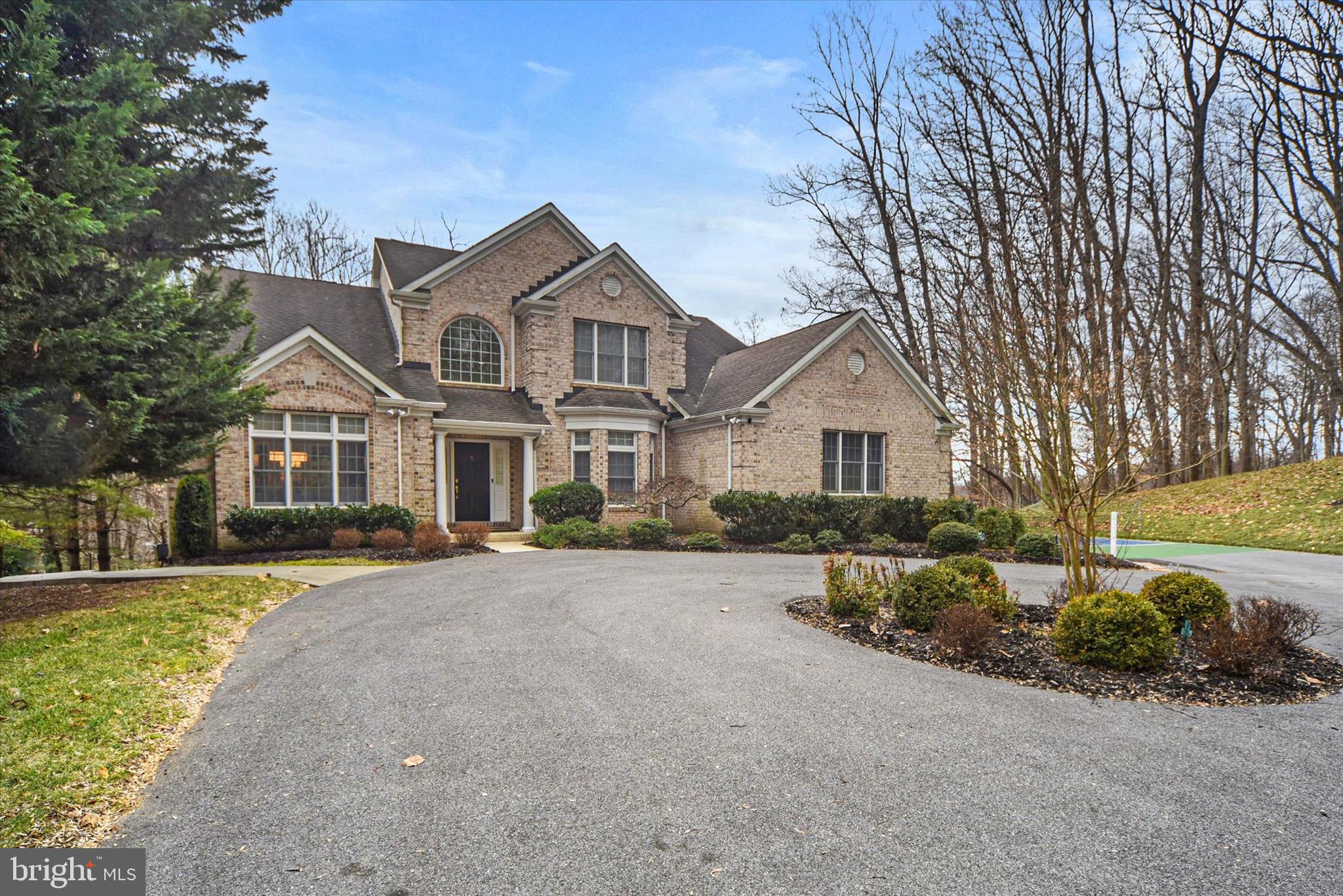 ENCLAVE - Residential