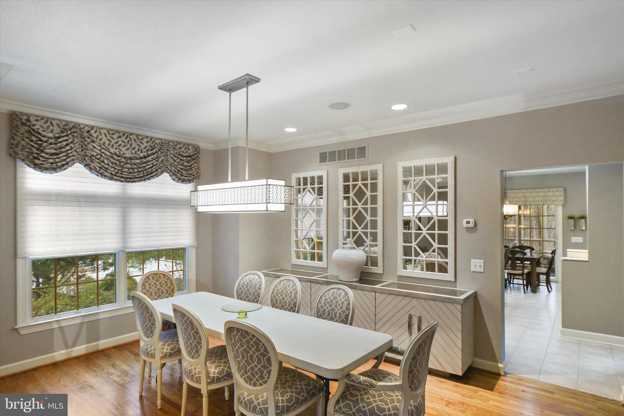 ENCLAVE - Residential