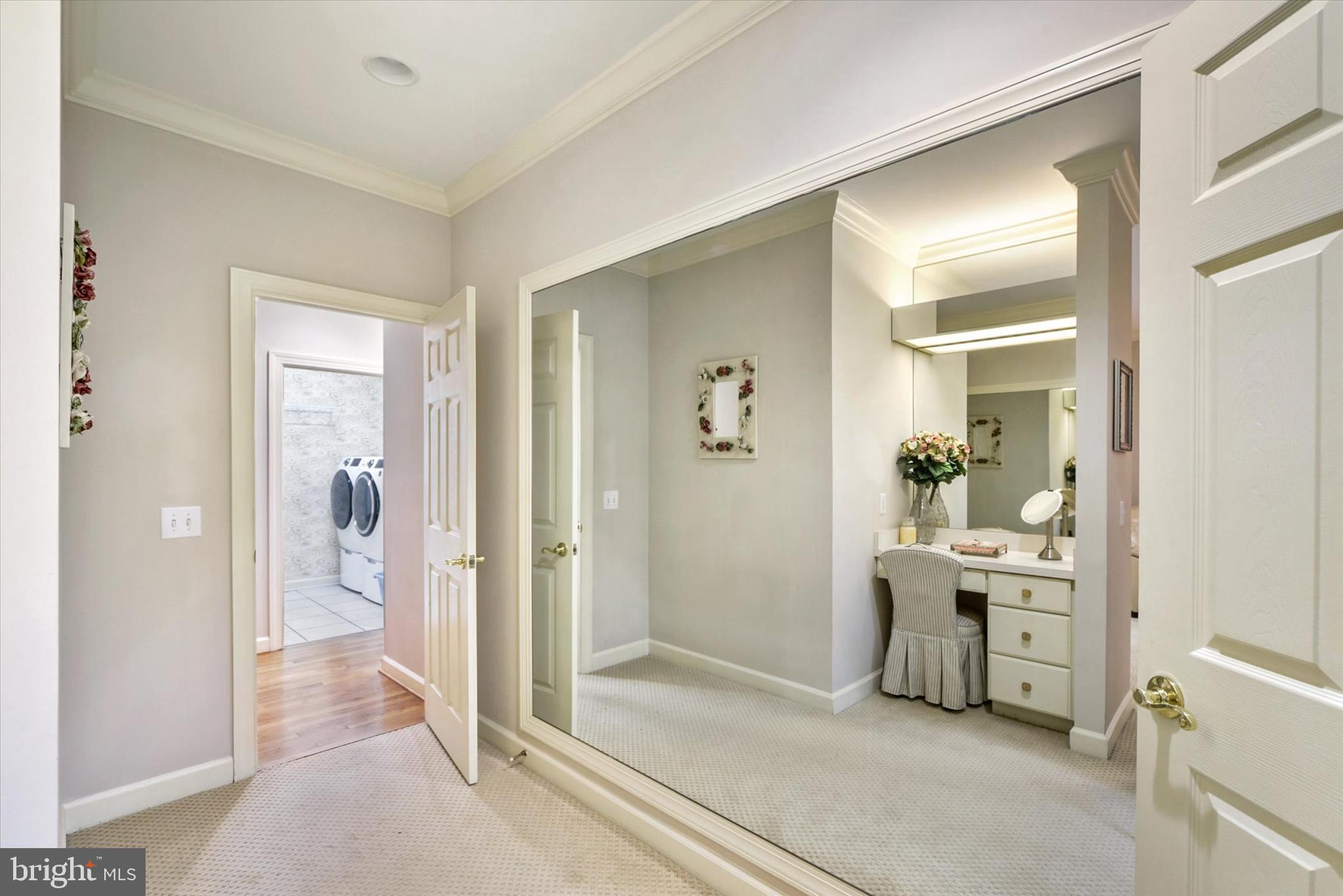 ENCLAVE - Residential