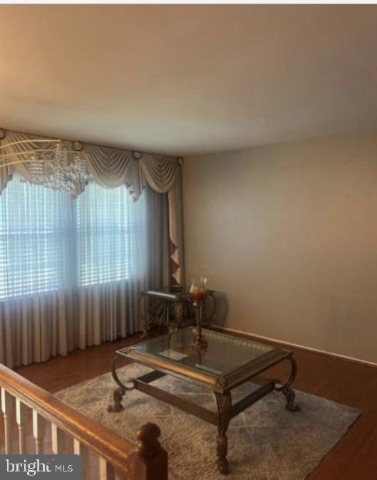 STRAWBERRY HILL - Residential