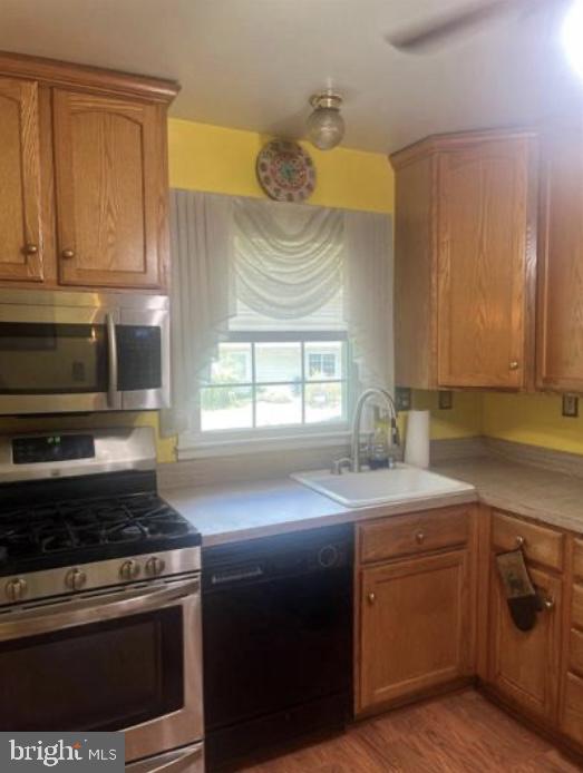 STRAWBERRY HILL - Residential