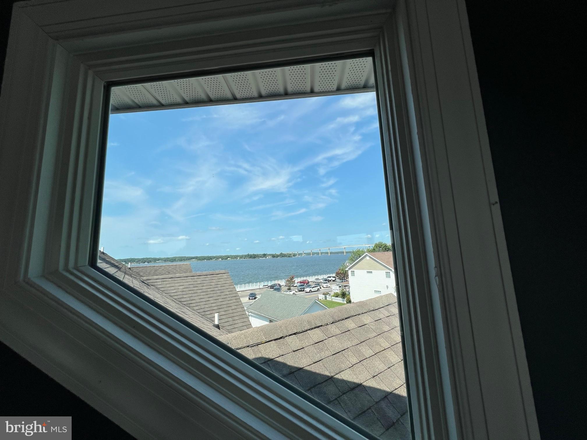 SOLOMONS ISLAND - Commercial Sale