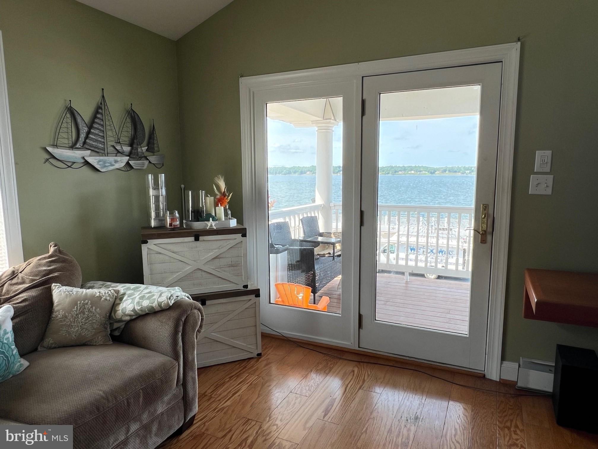 SOLOMONS ISLAND - Commercial Sale