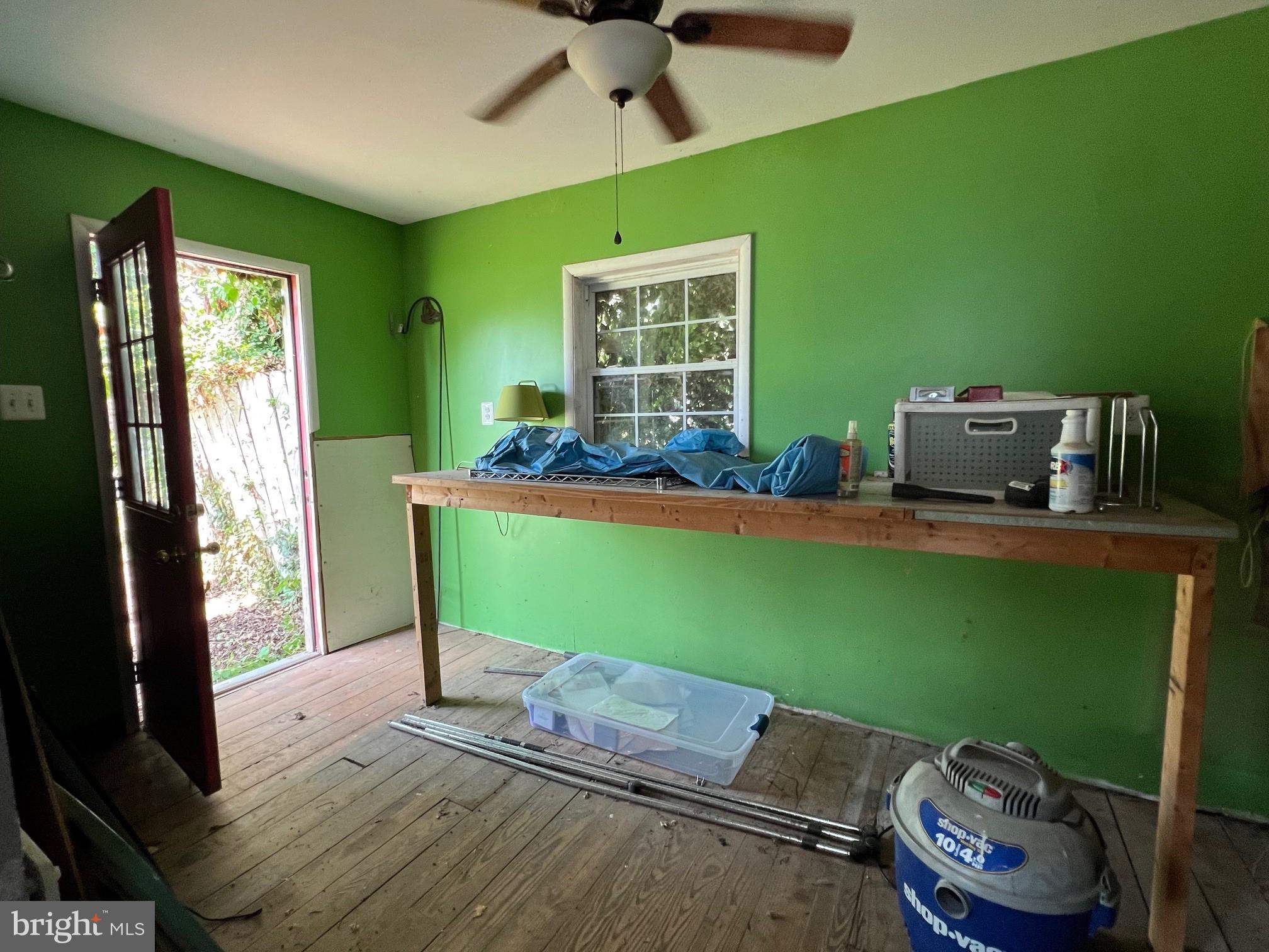 SOLOMONS ISLAND - Commercial Sale