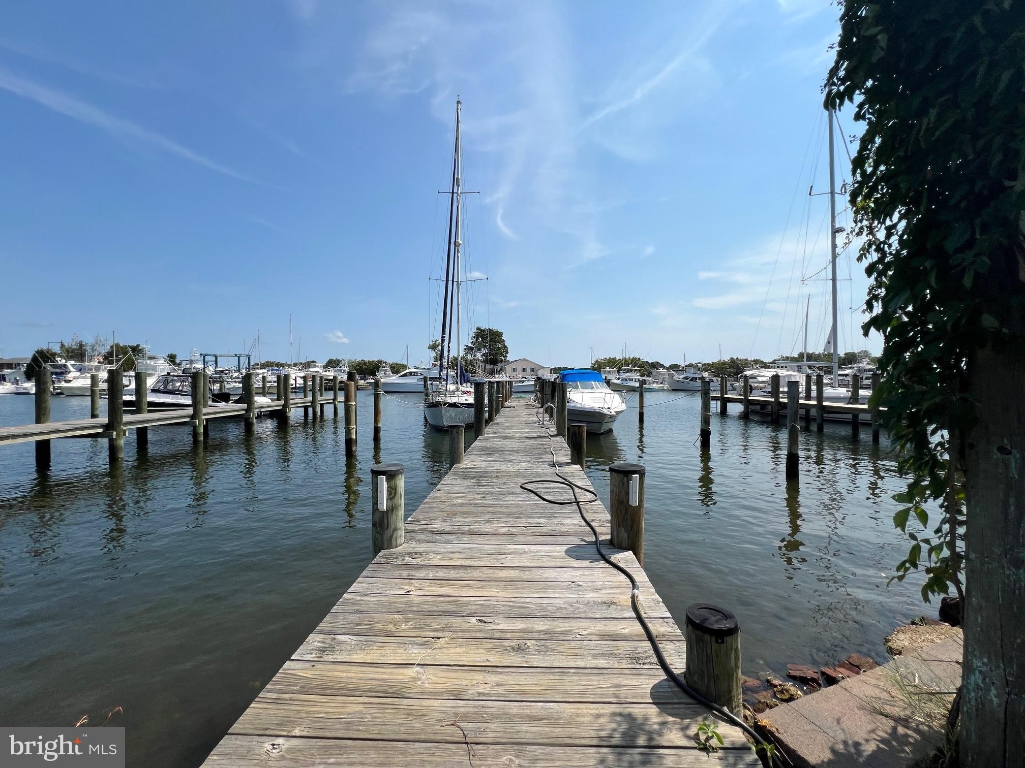 SOLOMONS ISLAND - Commercial Sale