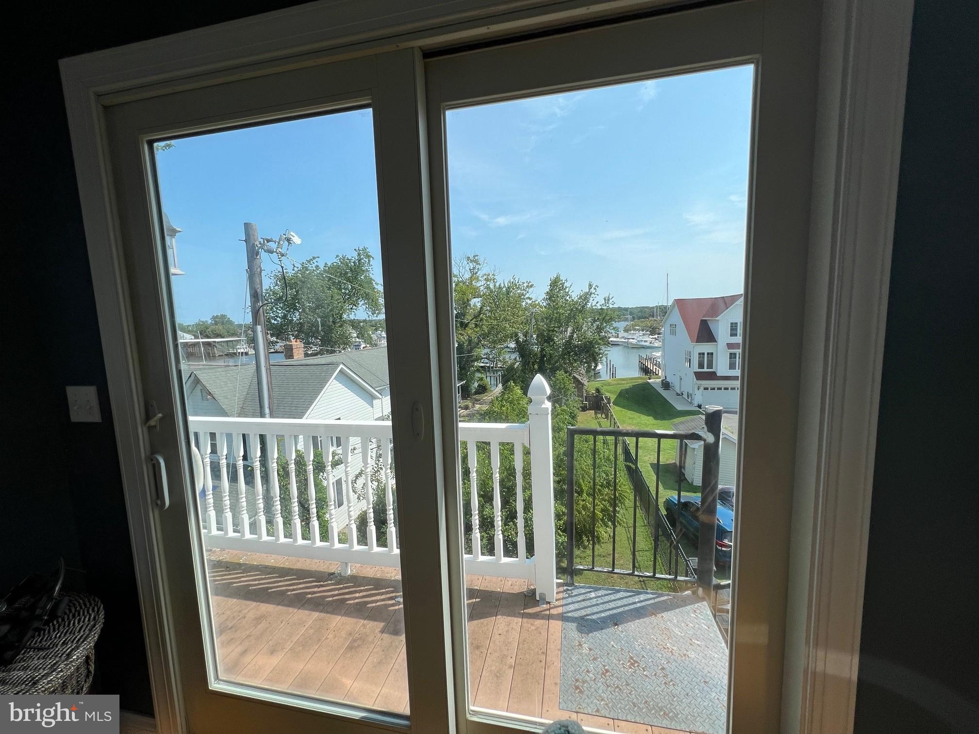 SOLOMONS ISLAND - Commercial Sale