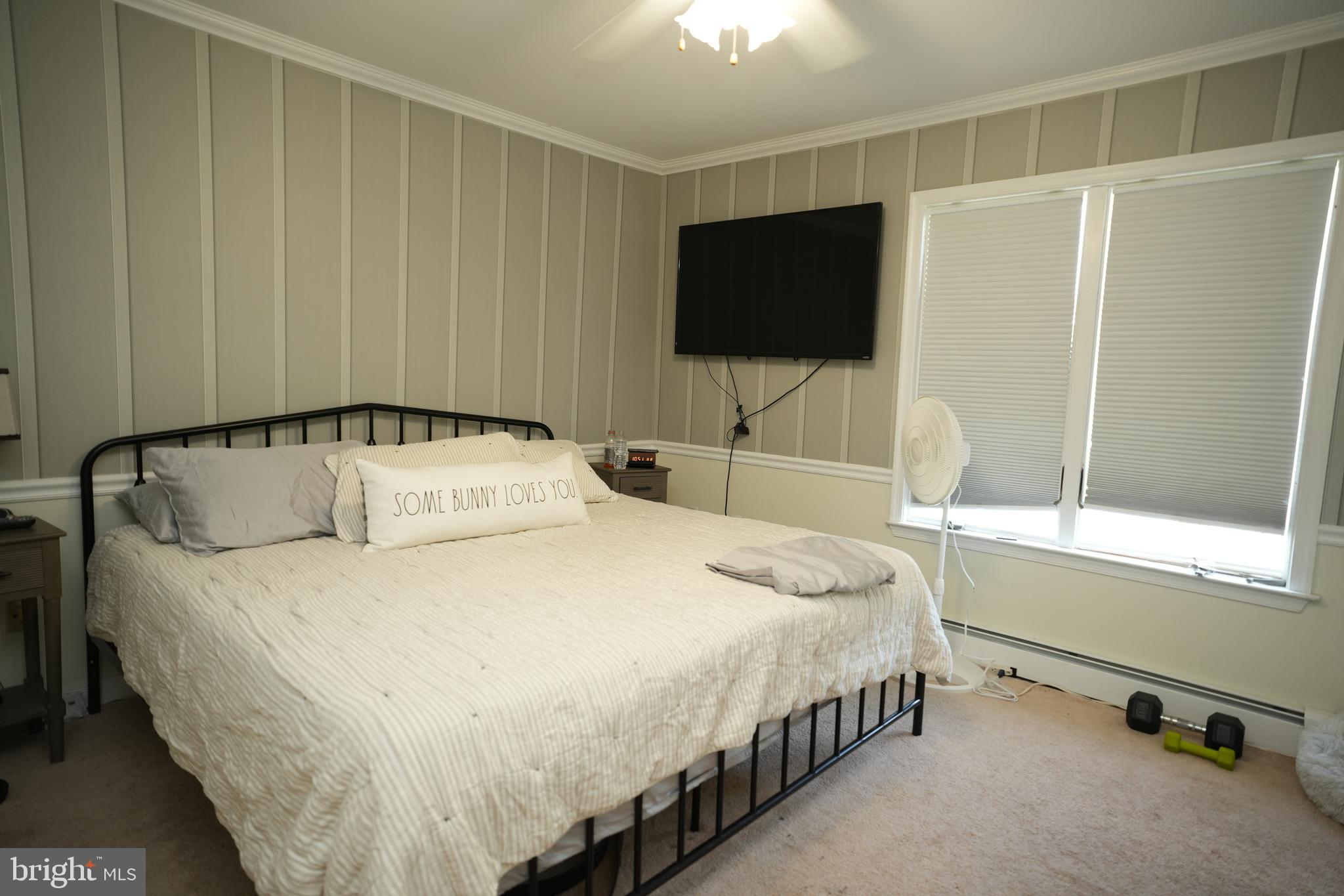 SOLOMONS ISLAND - Commercial Sale