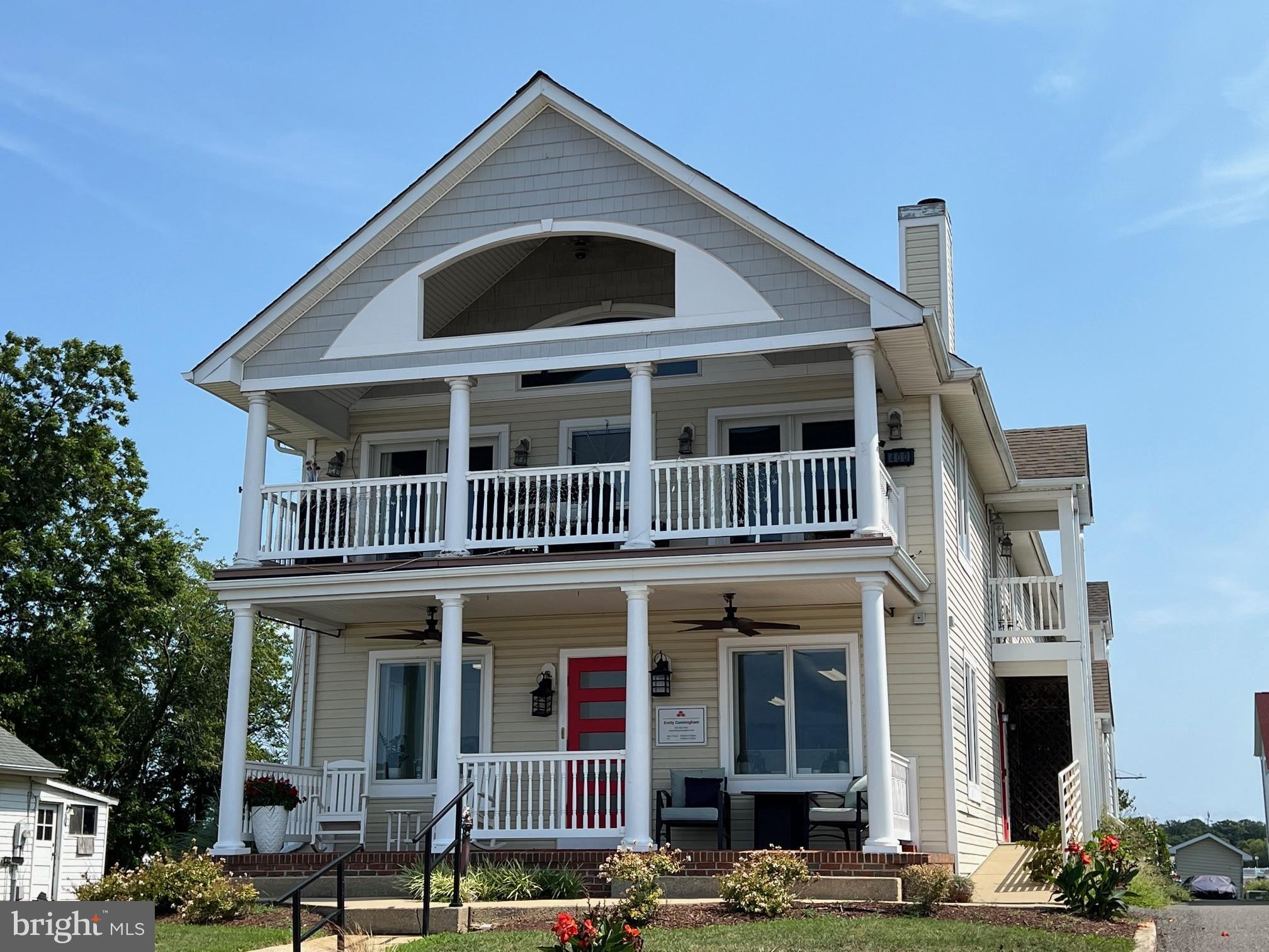 SOLOMONS ISLAND - Commercial Sale