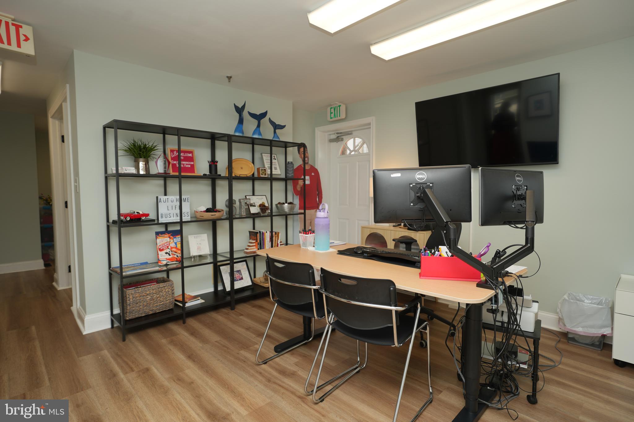 SOLOMONS ISLAND - Commercial Sale