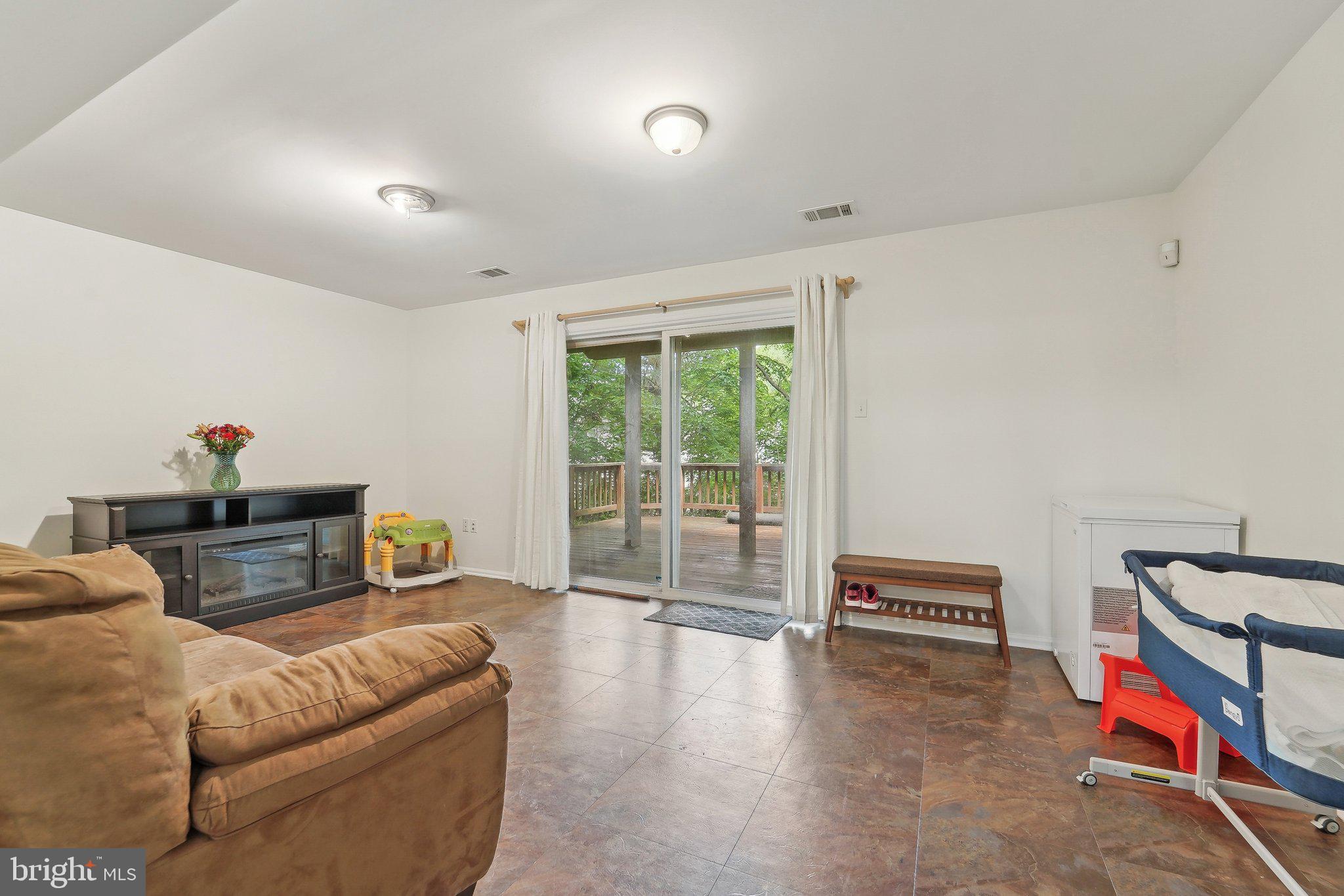 HICKORY RIDGE - Residential