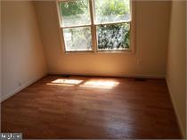 LAKE LAND - Residential Lease