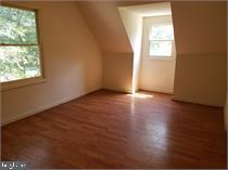 LAKE LAND - Residential Lease