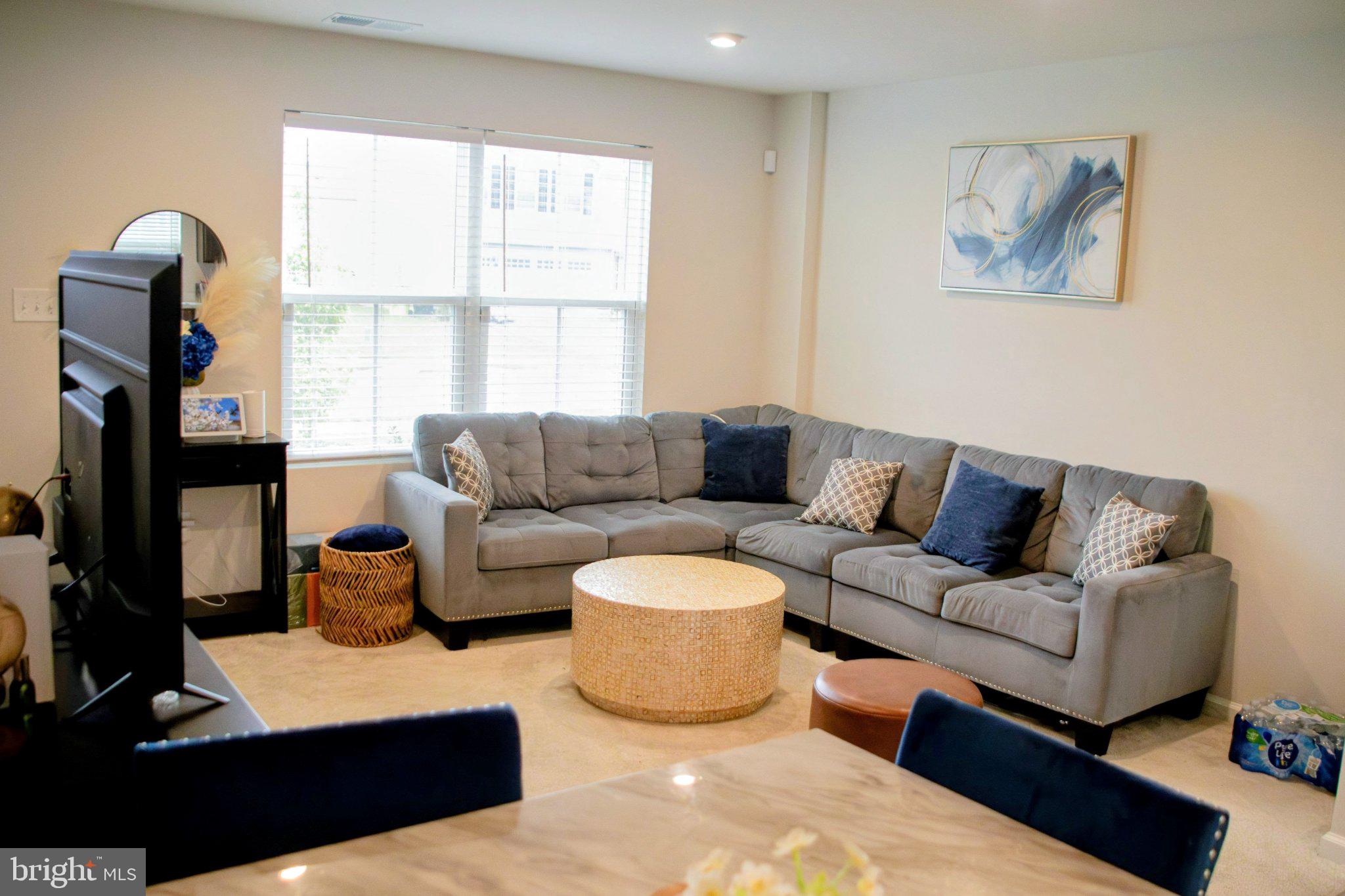 STONINGTON - Residential