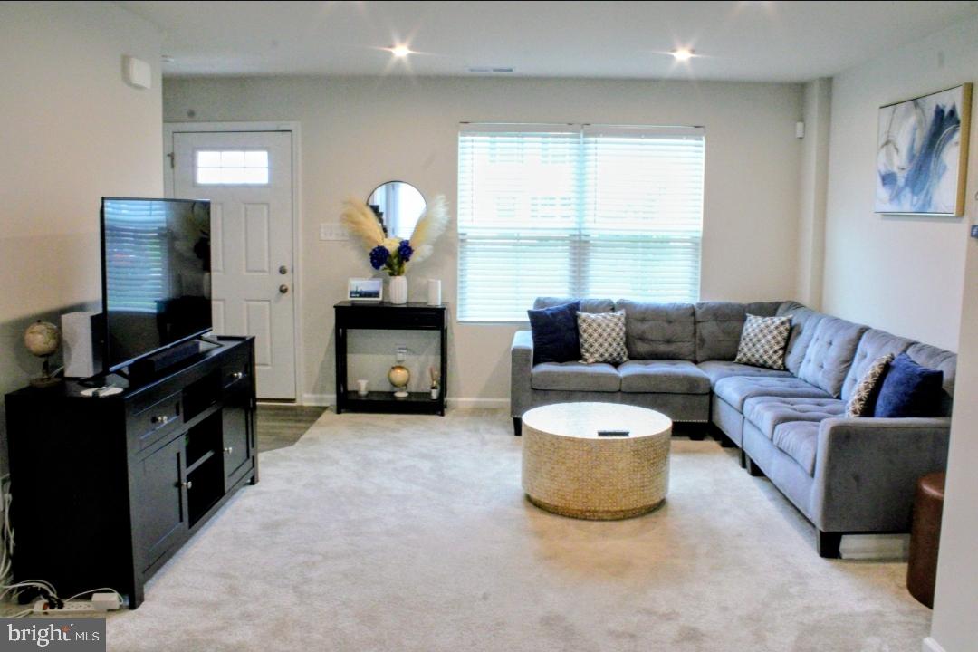 STONINGTON - Residential