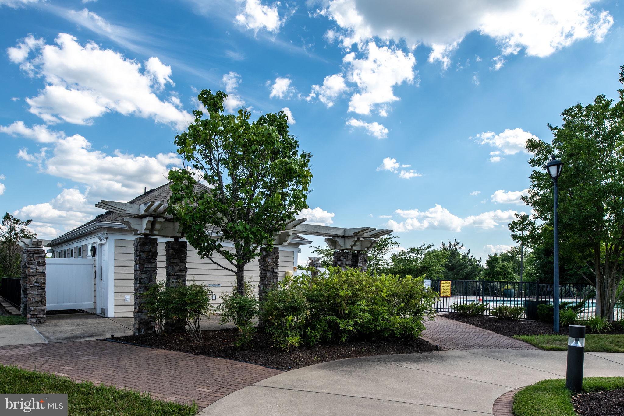 FALLS RUN - Residential