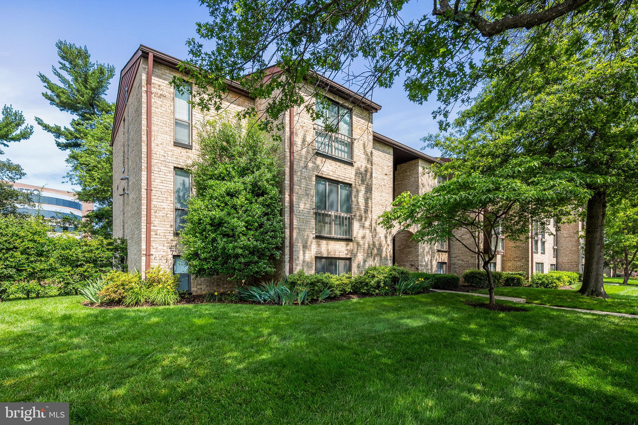2074 ROYAL FERN COURT 1C