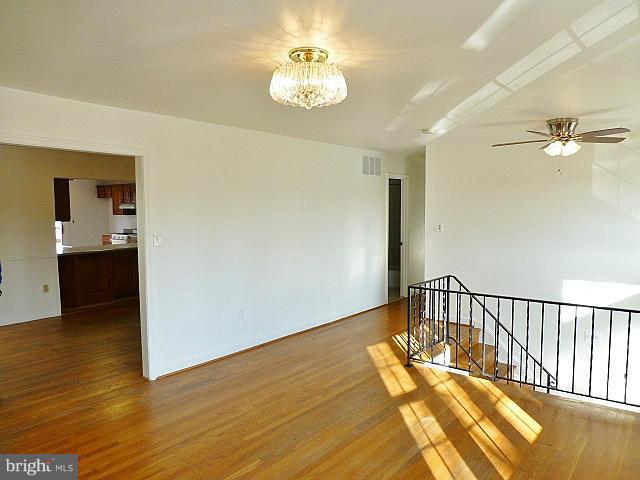 HALLMARK MANOR/WESTGATE - Residential