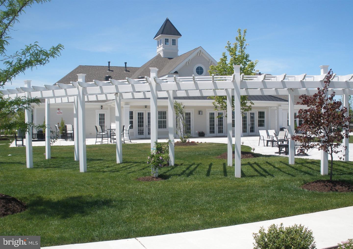 NASSAU GROVE - Residential