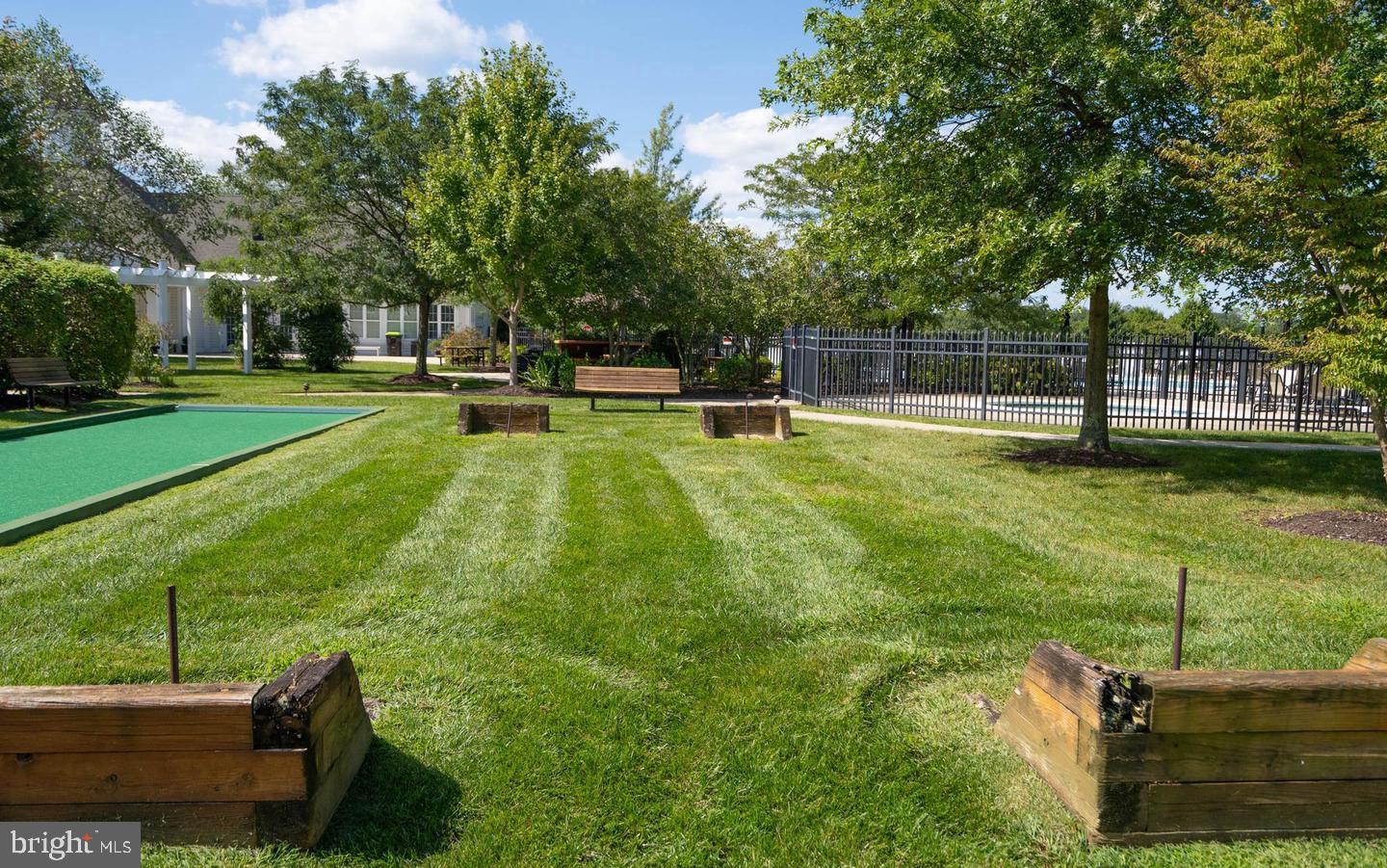 NASSAU GROVE - Residential
