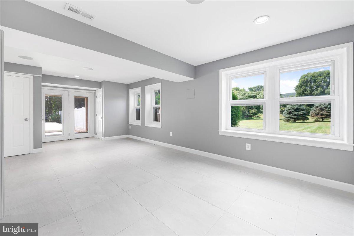 HIGHMEADOWS - Residential