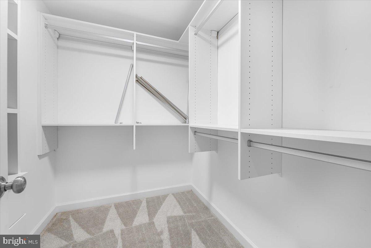 HIGHMEADOWS - Residential