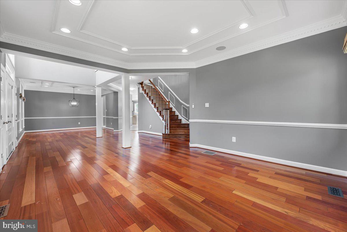 HIGHMEADOWS - Residential