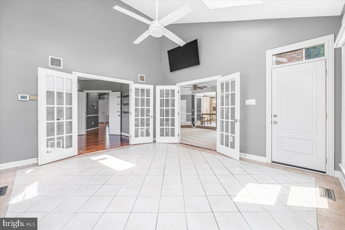 HIGHMEADOWS - Residential