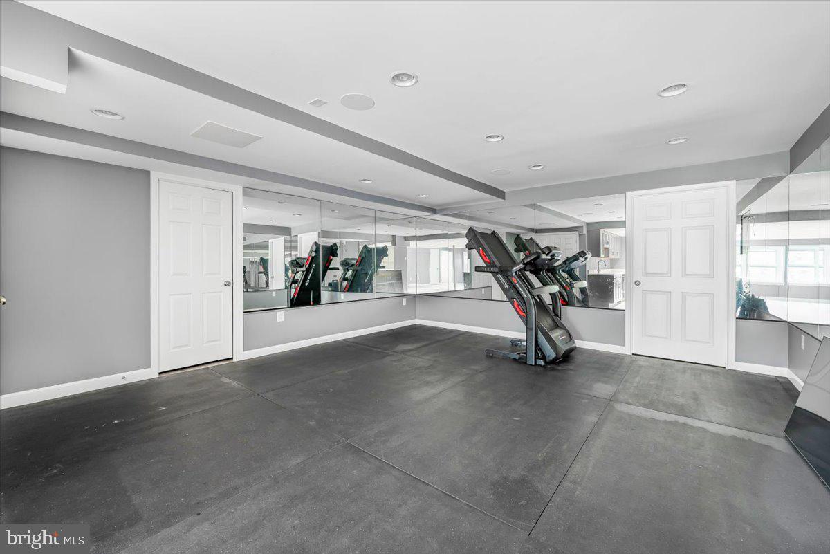 HIGHMEADOWS - Residential