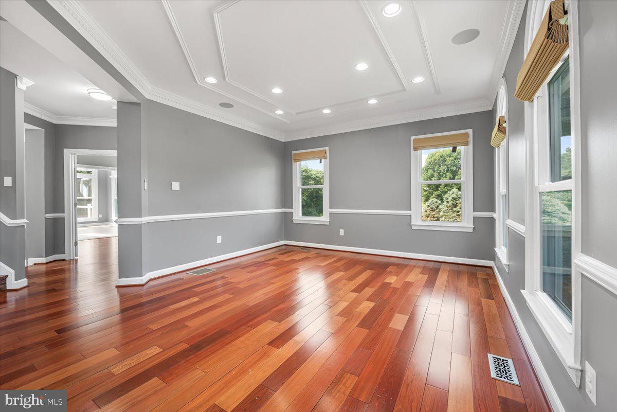 HIGHMEADOWS - Residential