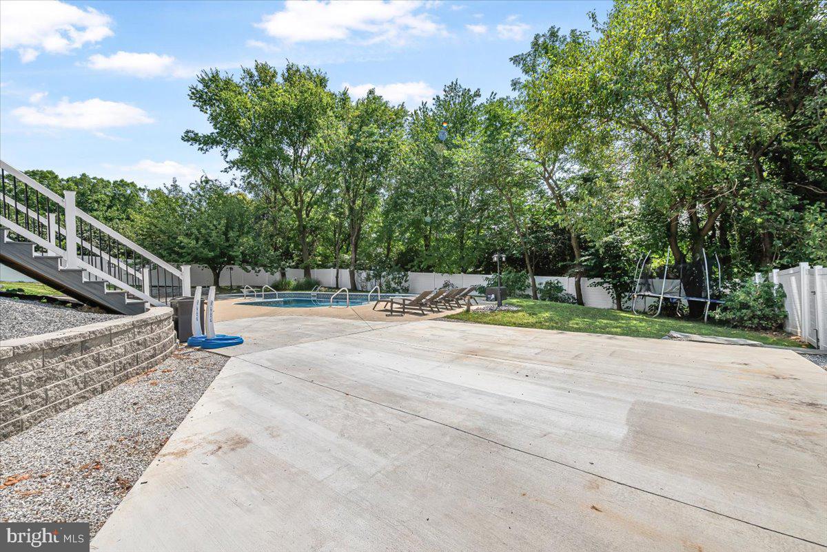 HIGHMEADOWS - Residential