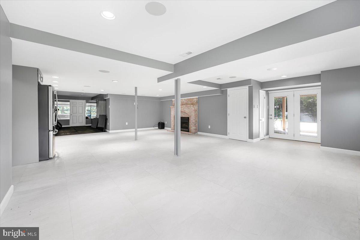 HIGHMEADOWS - Residential